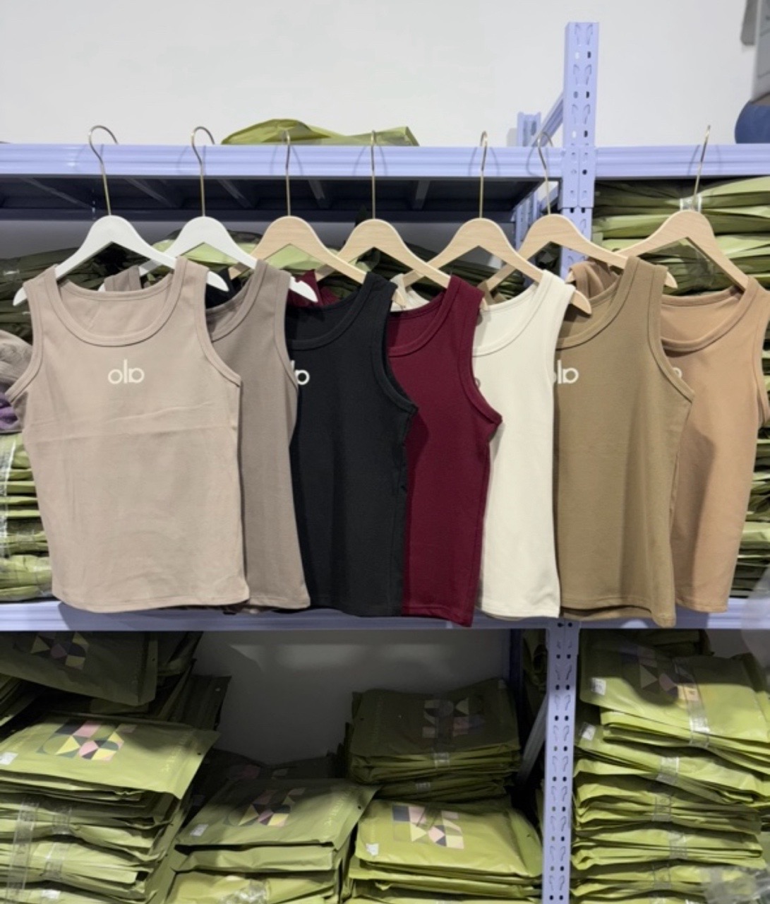 女士特价加肥保暖背心；2705