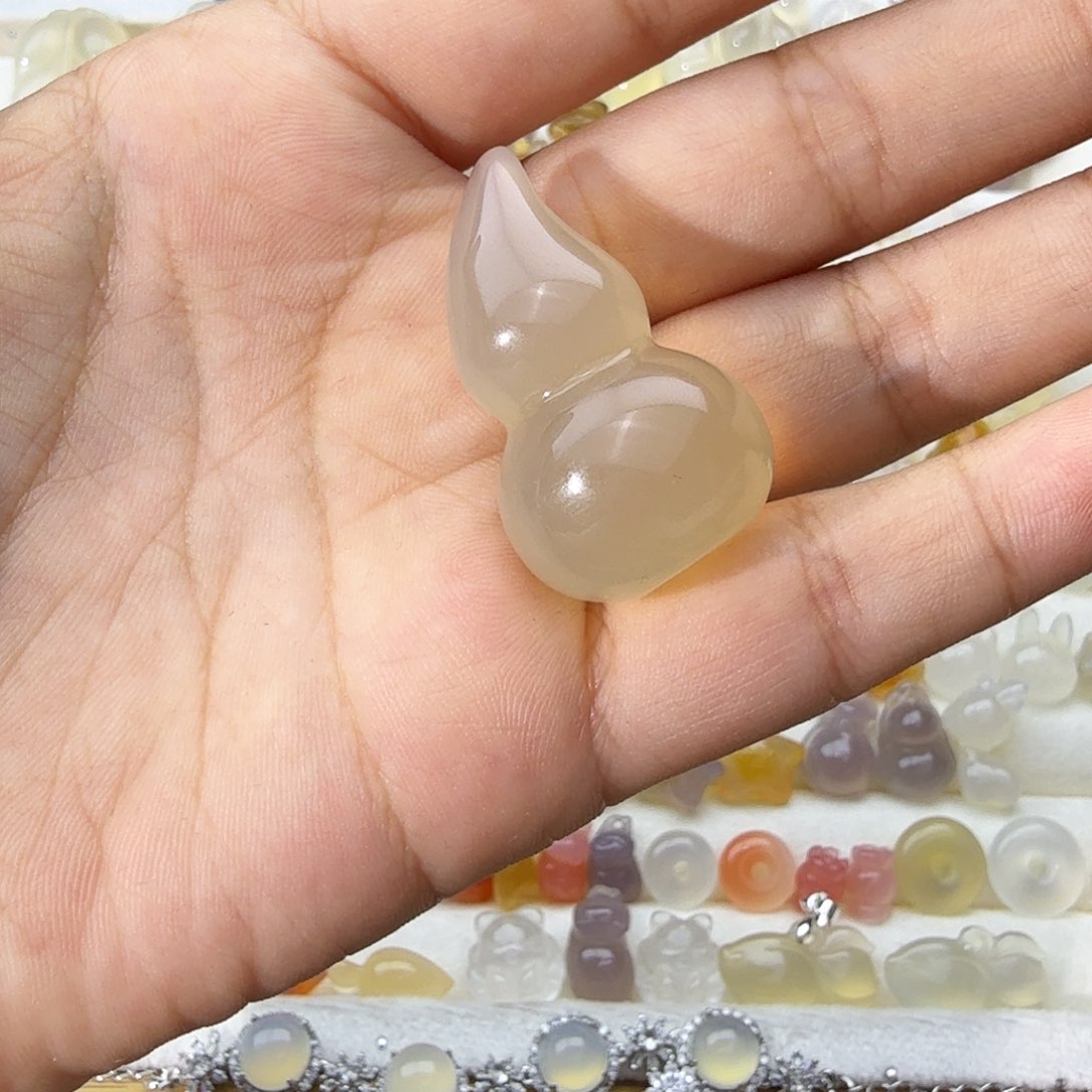 玛瑙/玉髓颈饰未镶嵌