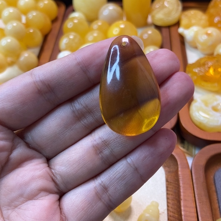 琥珀未镶嵌珠宝奇石