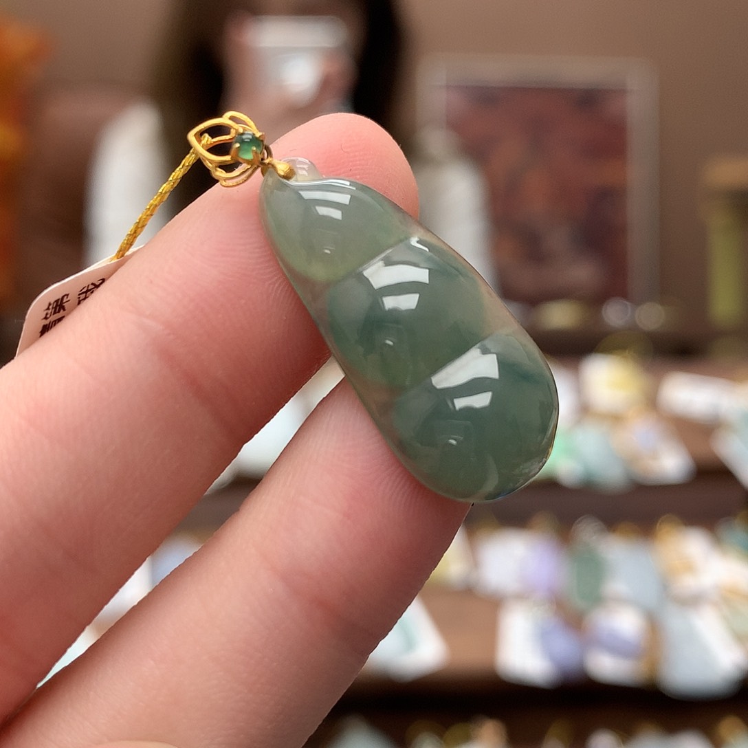 翡翠吊坠(不含链)18K金镶嵌