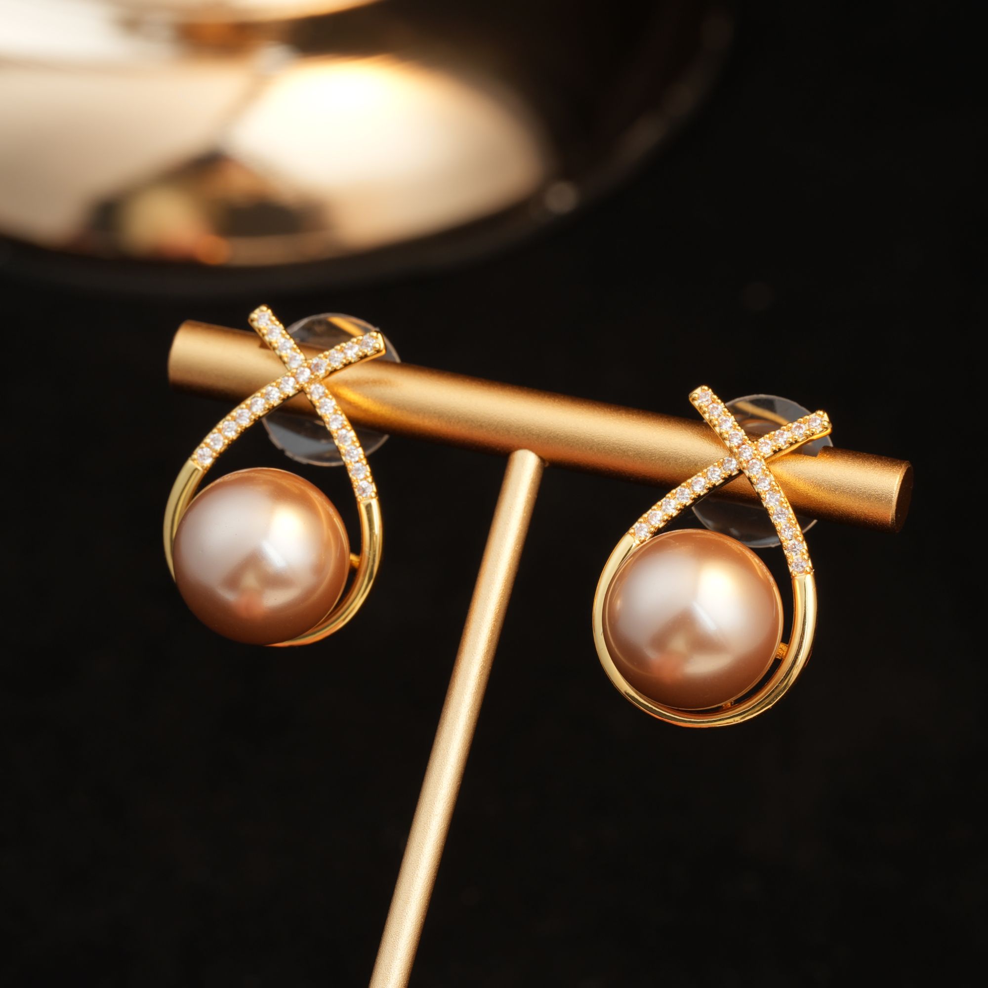 铜合金合成锆石耳饰 珍珠耳钉女气质2025年新款潮高级感时尚耳环