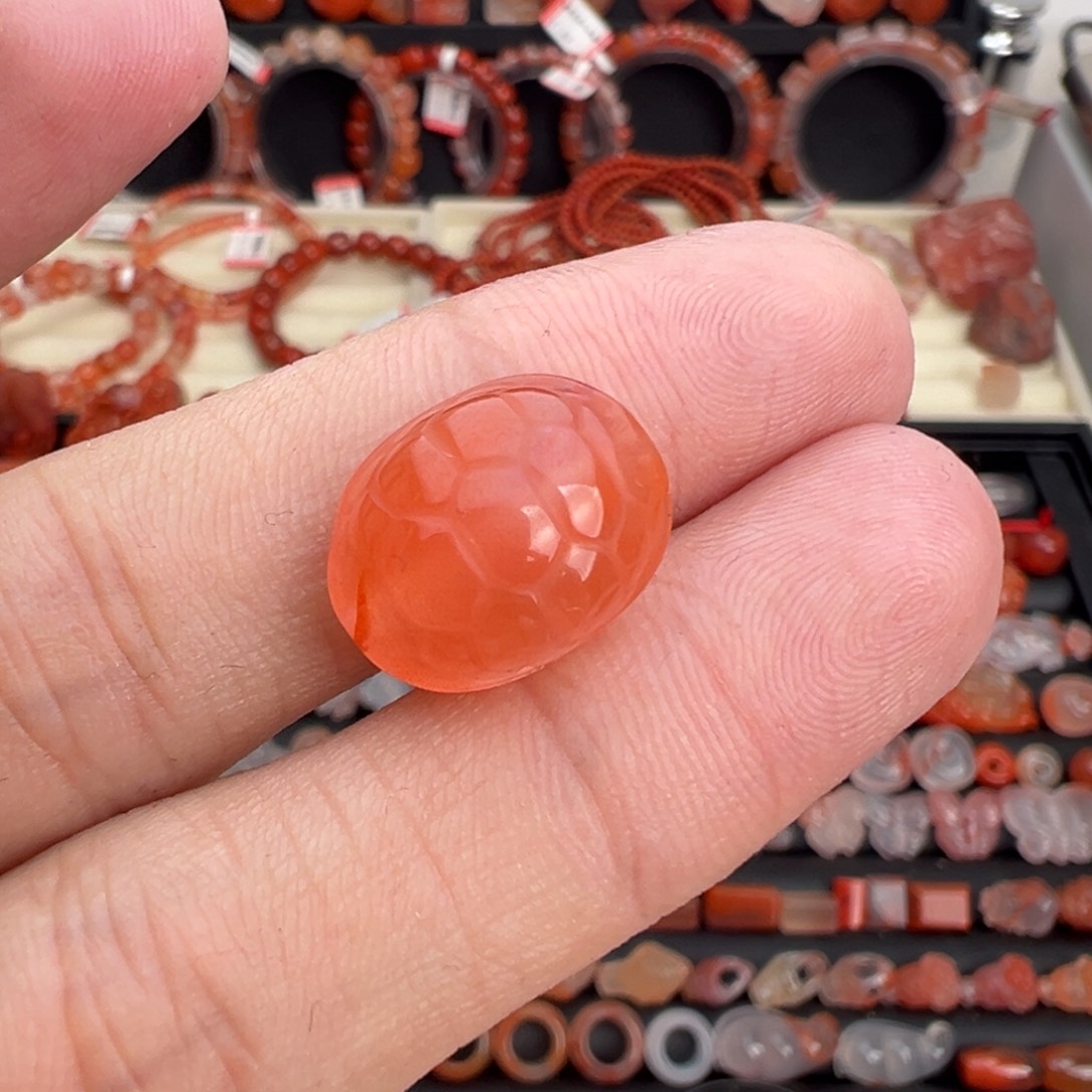 南红玛瑙未镶嵌颈饰富甲