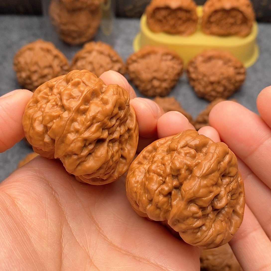 文玩核桃把件开背肌肉蛤蟆43尺红皮