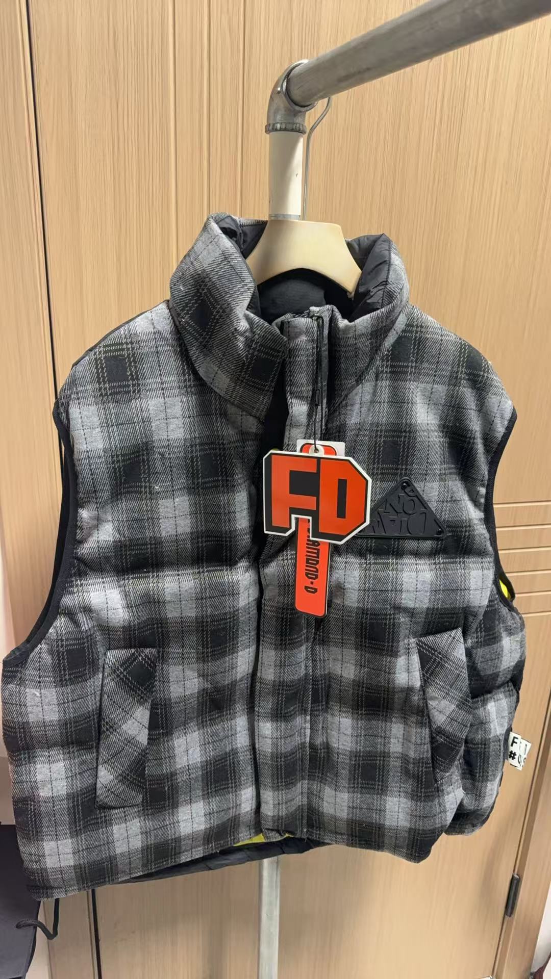 东倪MF 90白鸭绒秋冬保暖高领男士羽绒服马甲 85D24007