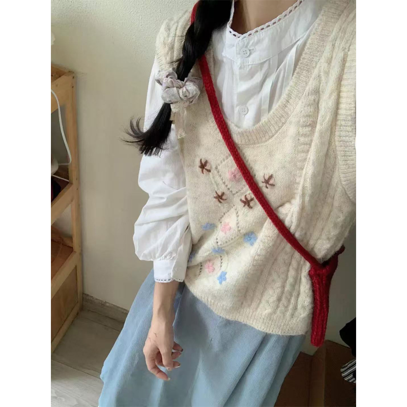 【衣朵设计】设计感法式甜美减龄花朵刺绣叠穿无袖针织马甲