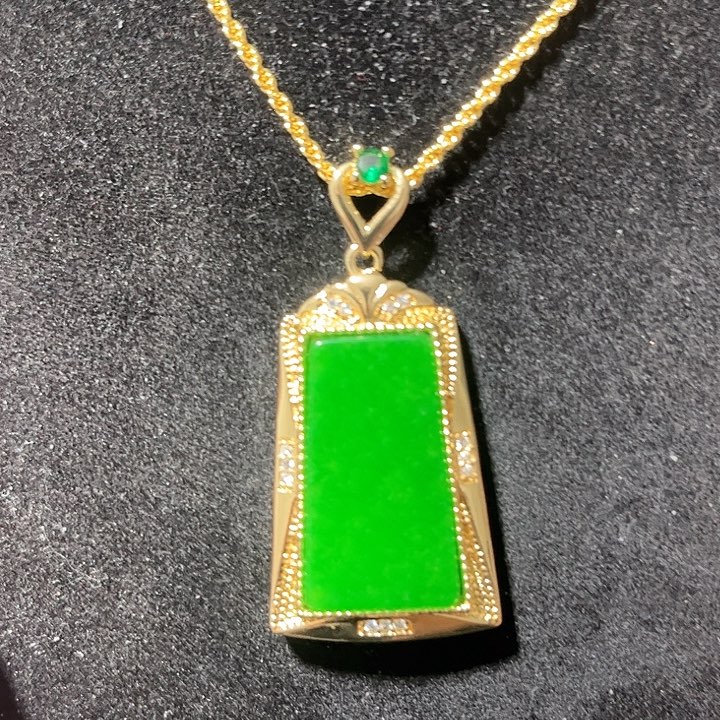 翡翠颈饰14K金镶嵌吊坠