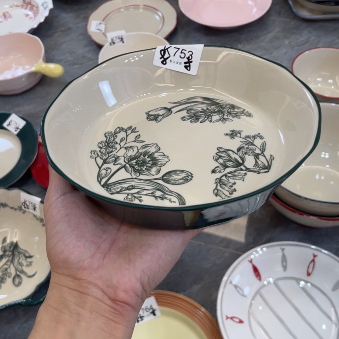 陶瓷微瑕餐具介意勿拍，满18飞！ 
