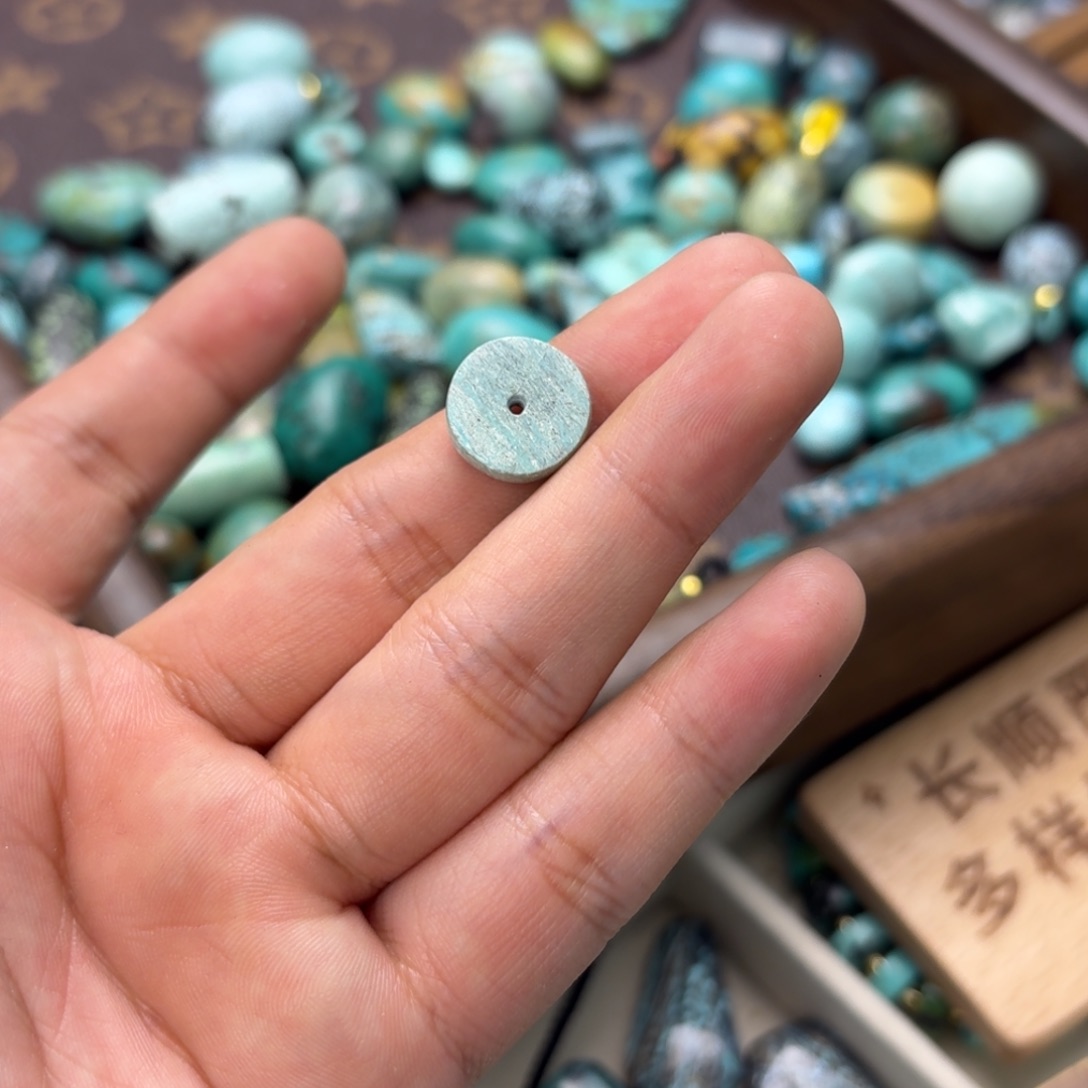 南红玛瑙未镶嵌绿松石