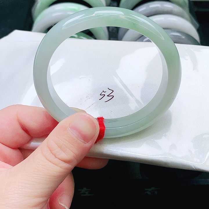 翡翠未镶嵌手镯46