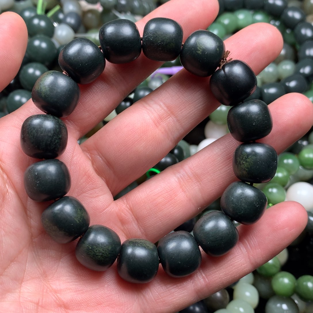 和田玉手链未镶嵌