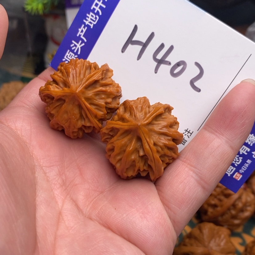 【闪购商品】文玩核桃把件奥*彪小三棱