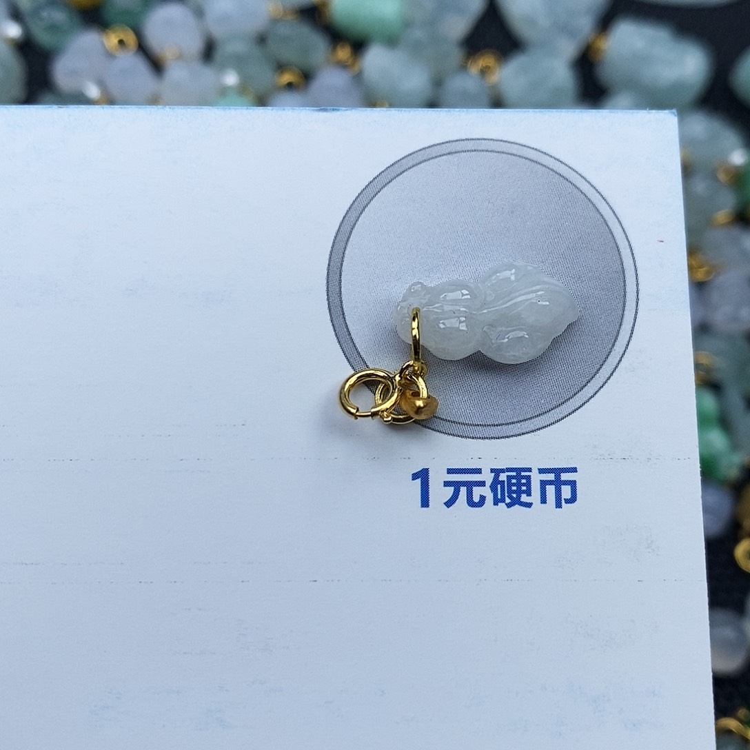 翡翠颈饰银S925镶嵌金鱼