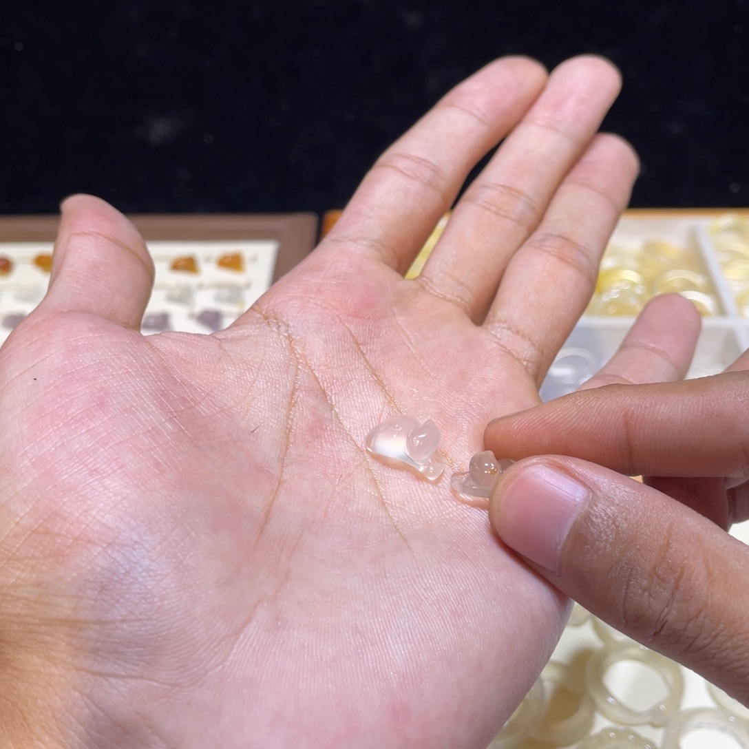 玛瑙/玉髓未镶嵌戒指100号港13猫