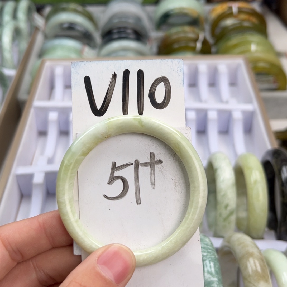 岫玉手镯未镶嵌天然岫玉微瑕