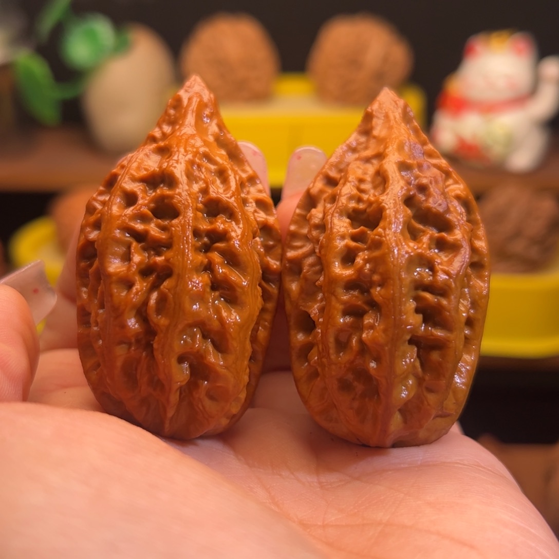 文玩核桃吊坠核桃10反红