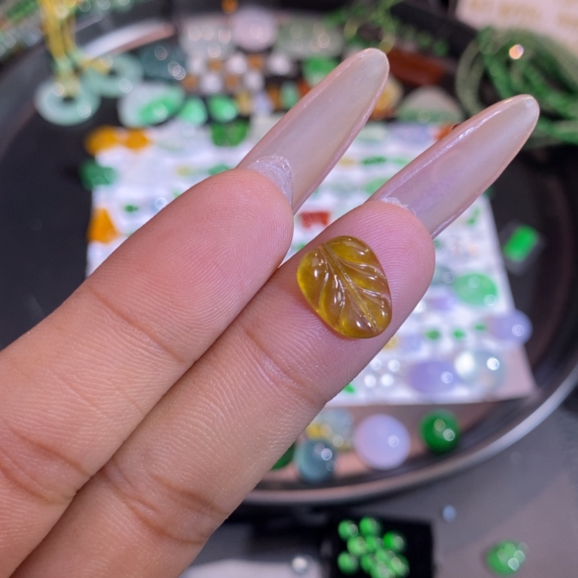 【闪购商品】翡翠挂件未镶嵌叶子