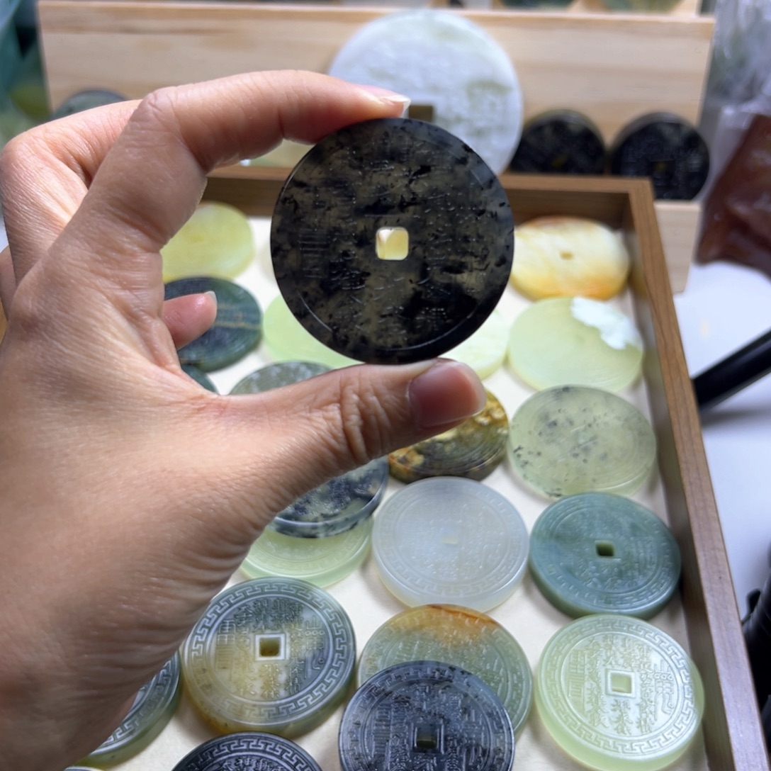 S***、蛇纹石玉合金颈饰