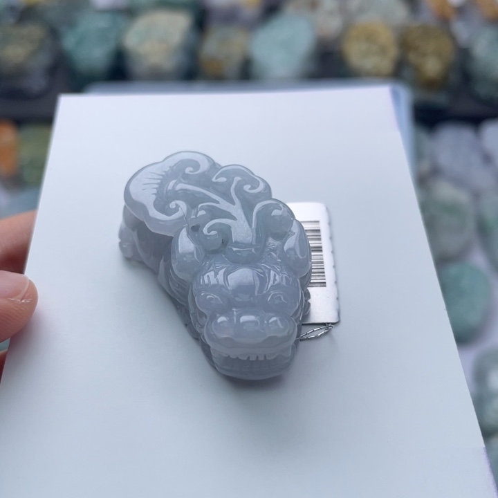 翡翠颈饰未镶嵌貔貅