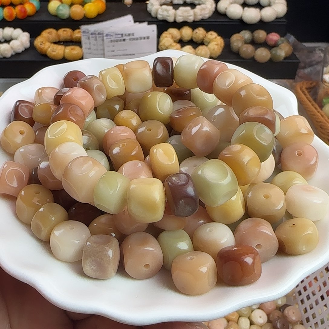 手串菩提根/象牙果卡13花千骨随形雕刻件100颗批发