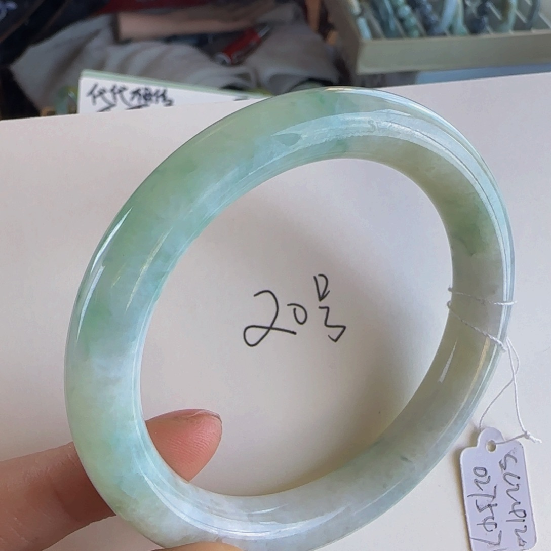 翡翠手镯未镶嵌老坑58圈