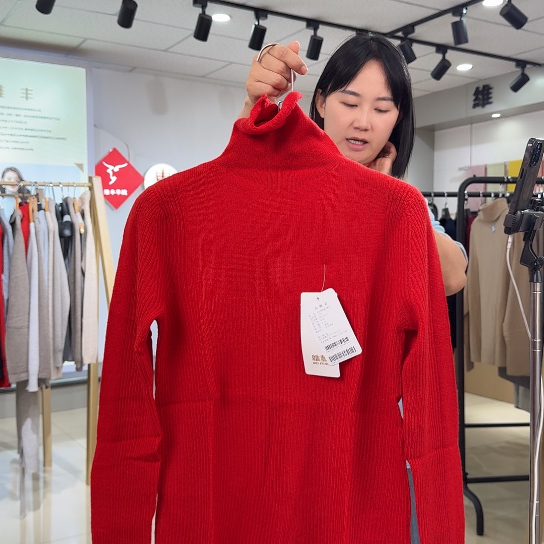 纯羊绒女红色M码110斤内073