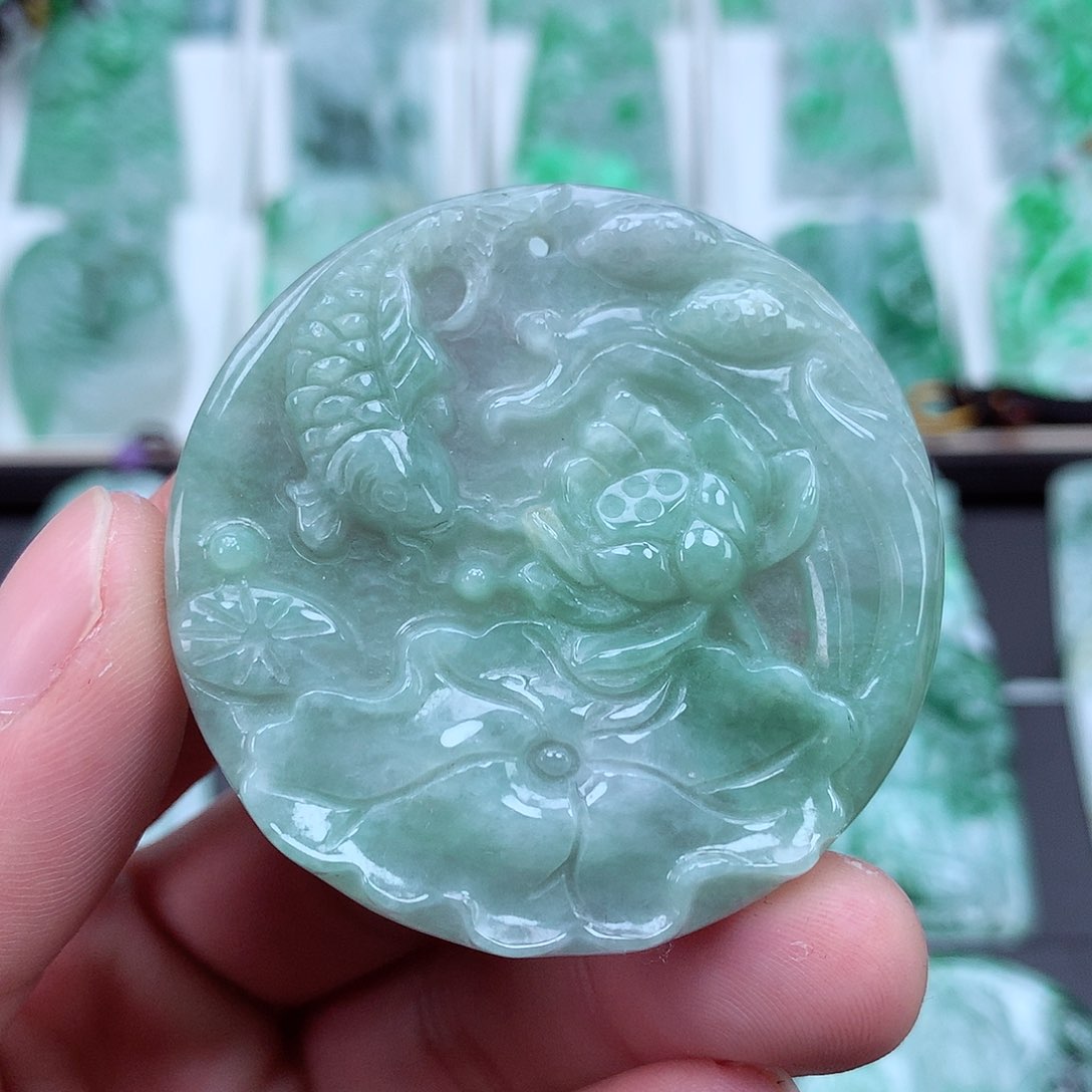 翡翠颈饰未镶嵌翡翠吊坠