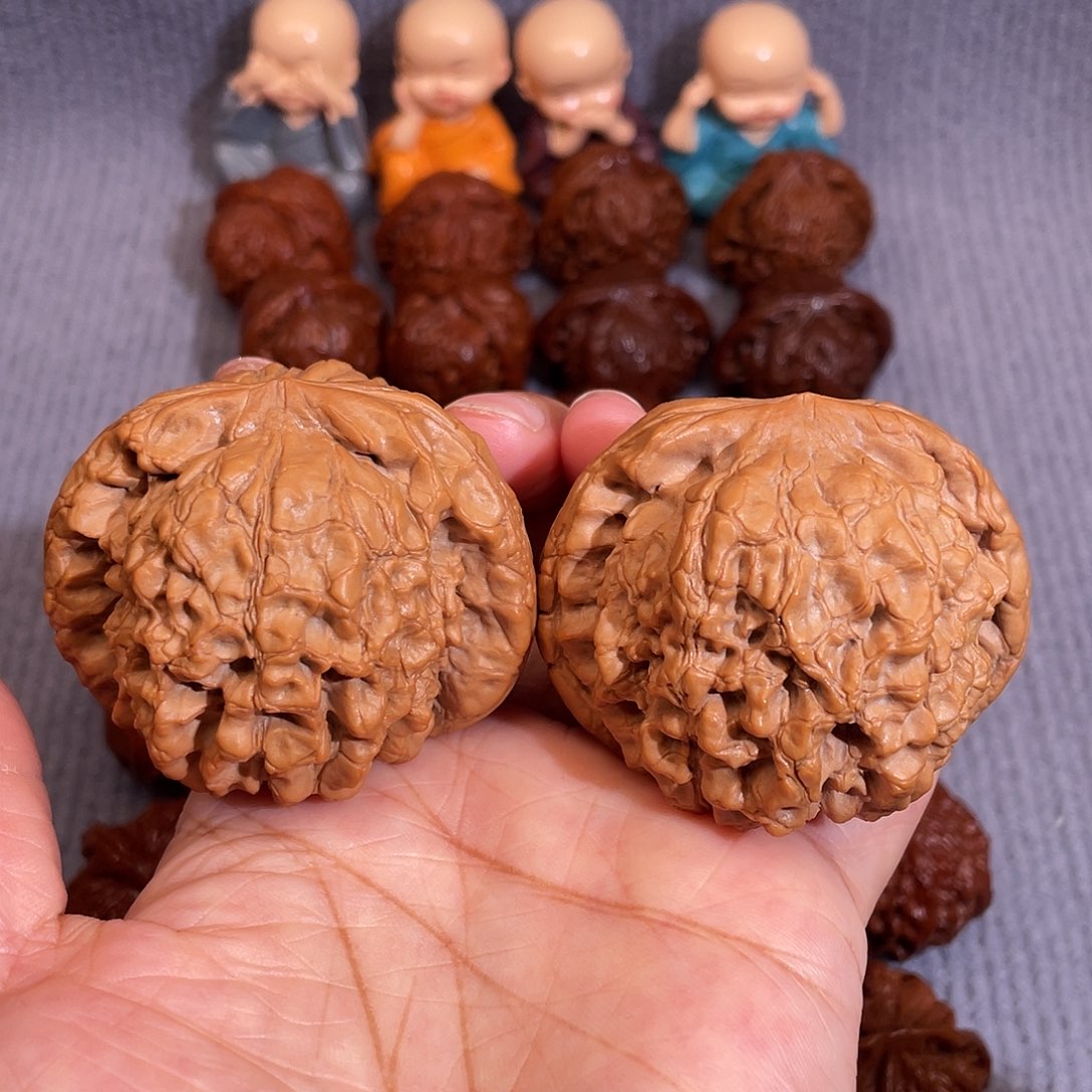 文玩核桃吊坠大龙顶55