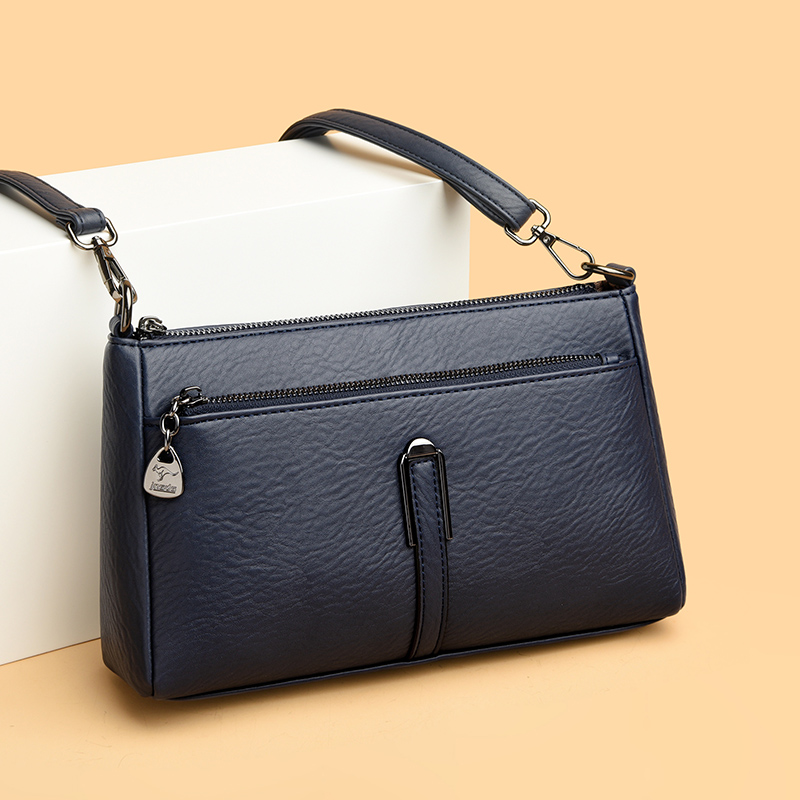 正 2066  蓝色 女包（长28宽8高16）