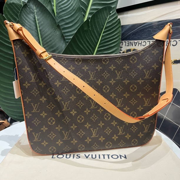 95新 LouisVuitton/路易威登 中古大号牛角豌豆包斜挎包 植糅换新