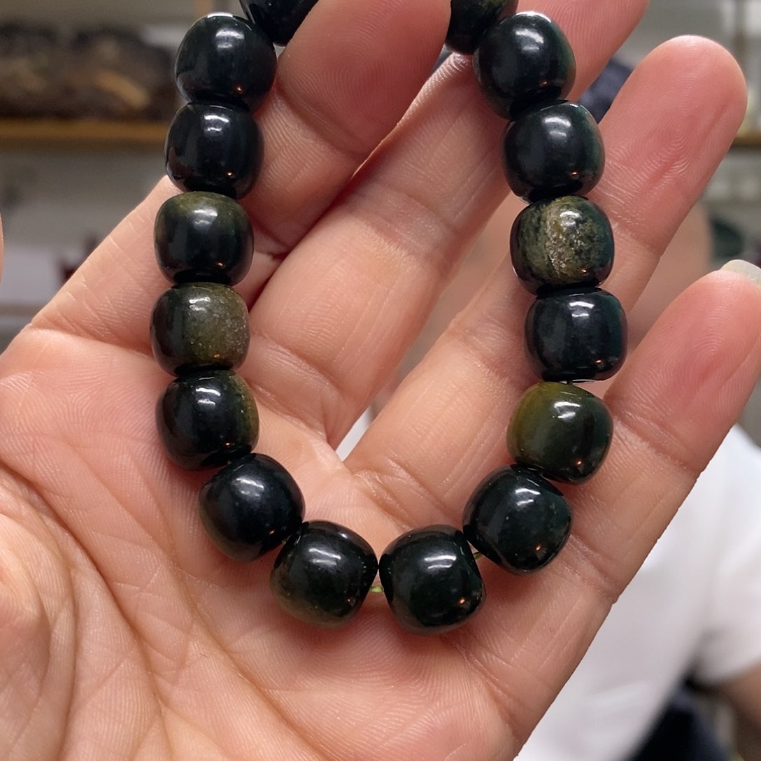 岫岩河磨玉（透闪石质玉）手串未镶嵌