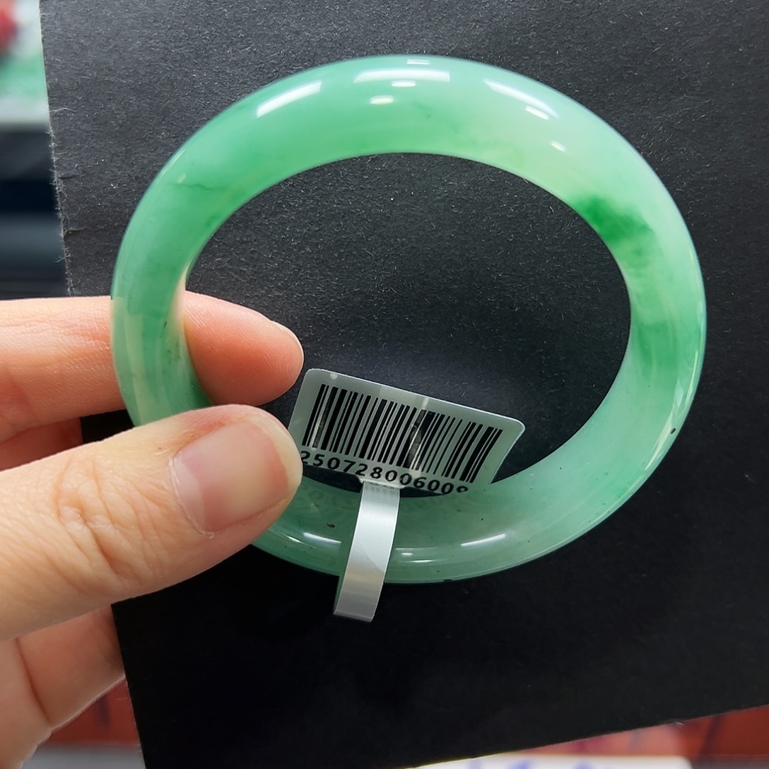 石英质玉（非洲翠）未镶嵌手镯