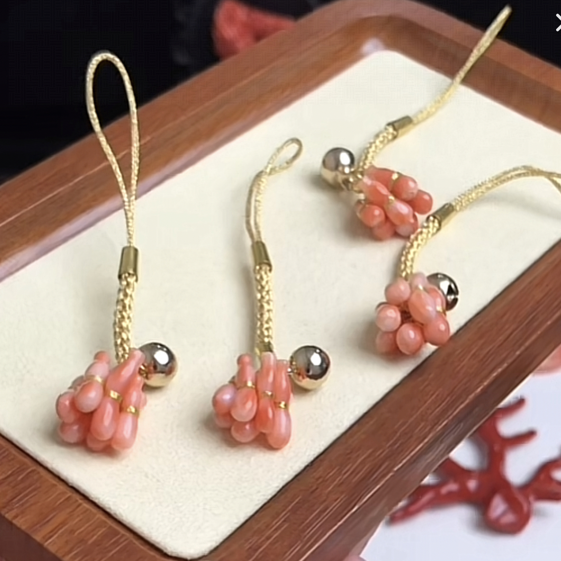 珊瑚葫芦坠子一个（多样性发货）