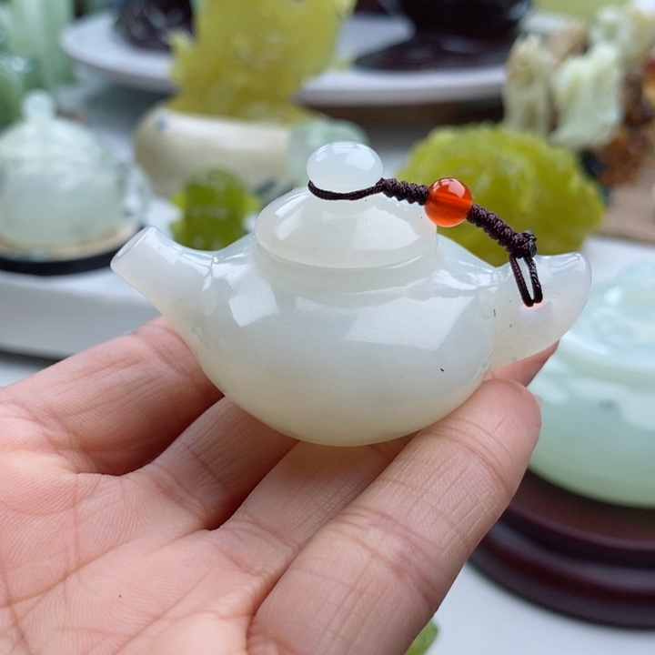 岫玉四大名玉手把壶未镶嵌