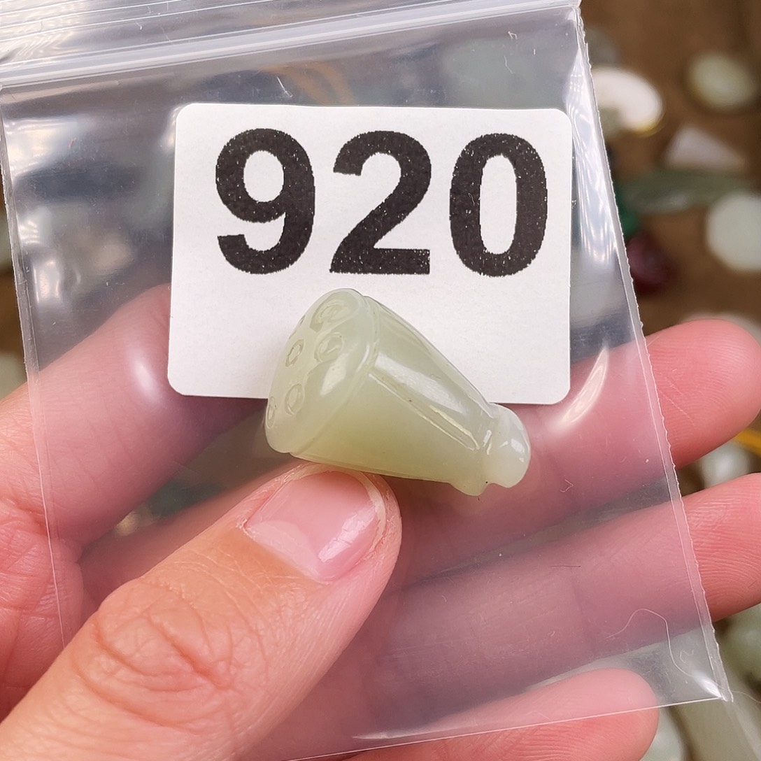 和田玉（糖玉）未镶嵌颈饰