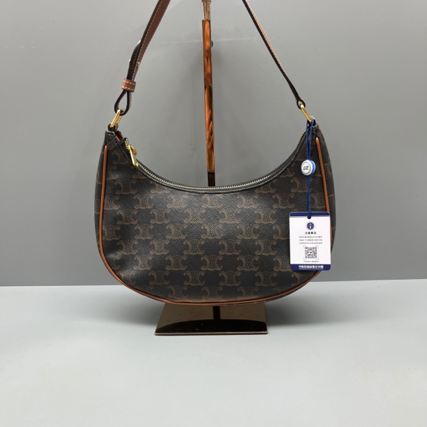 95新 Celine/思琳 老花凯旋门月亮腋下包 尺寸24*17 SV16650