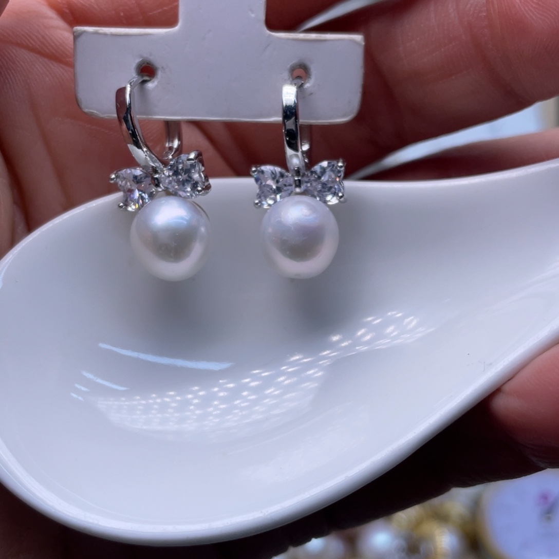 淡水珍珠耳饰未镶嵌