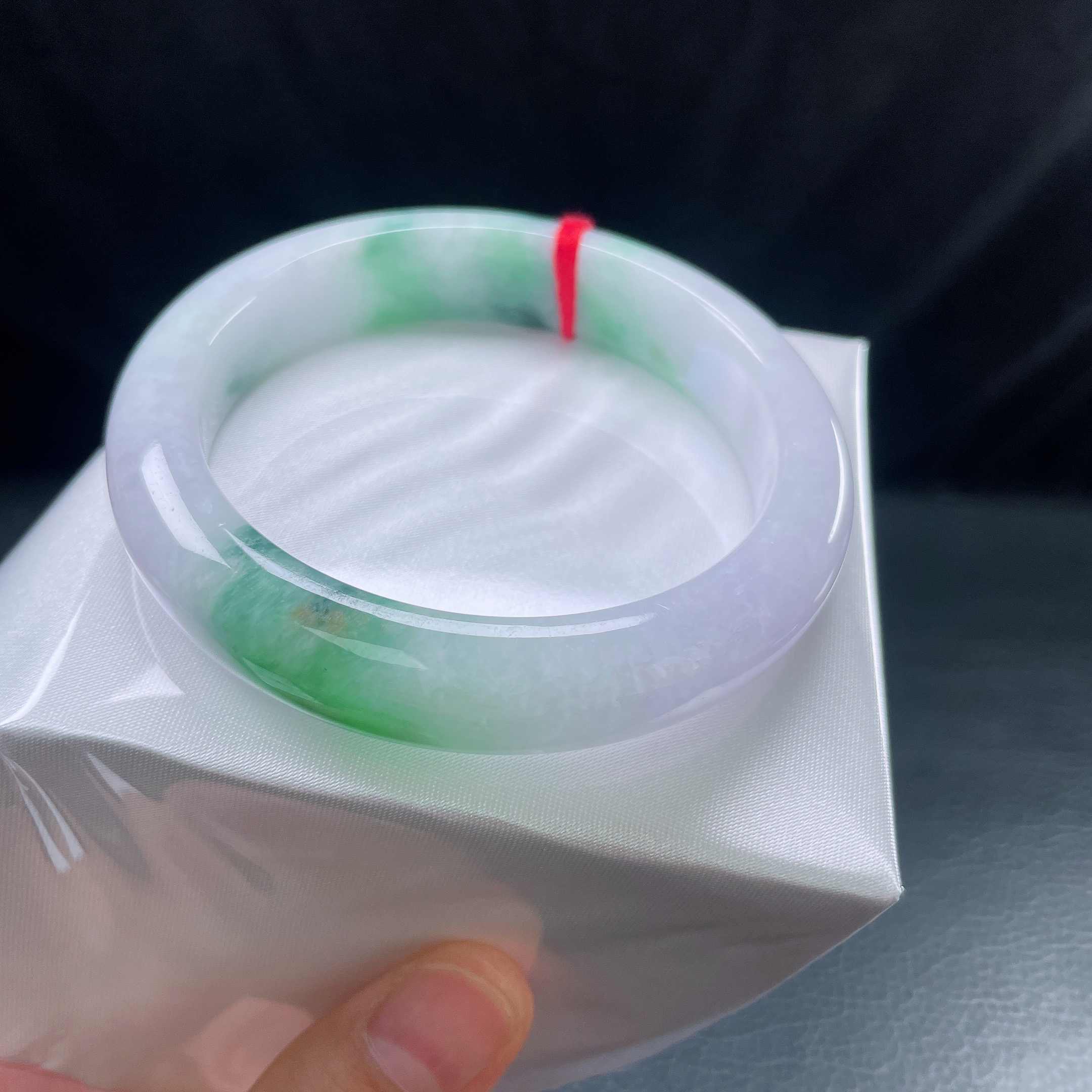 55圈糯底春彩宽边手镯 有纹