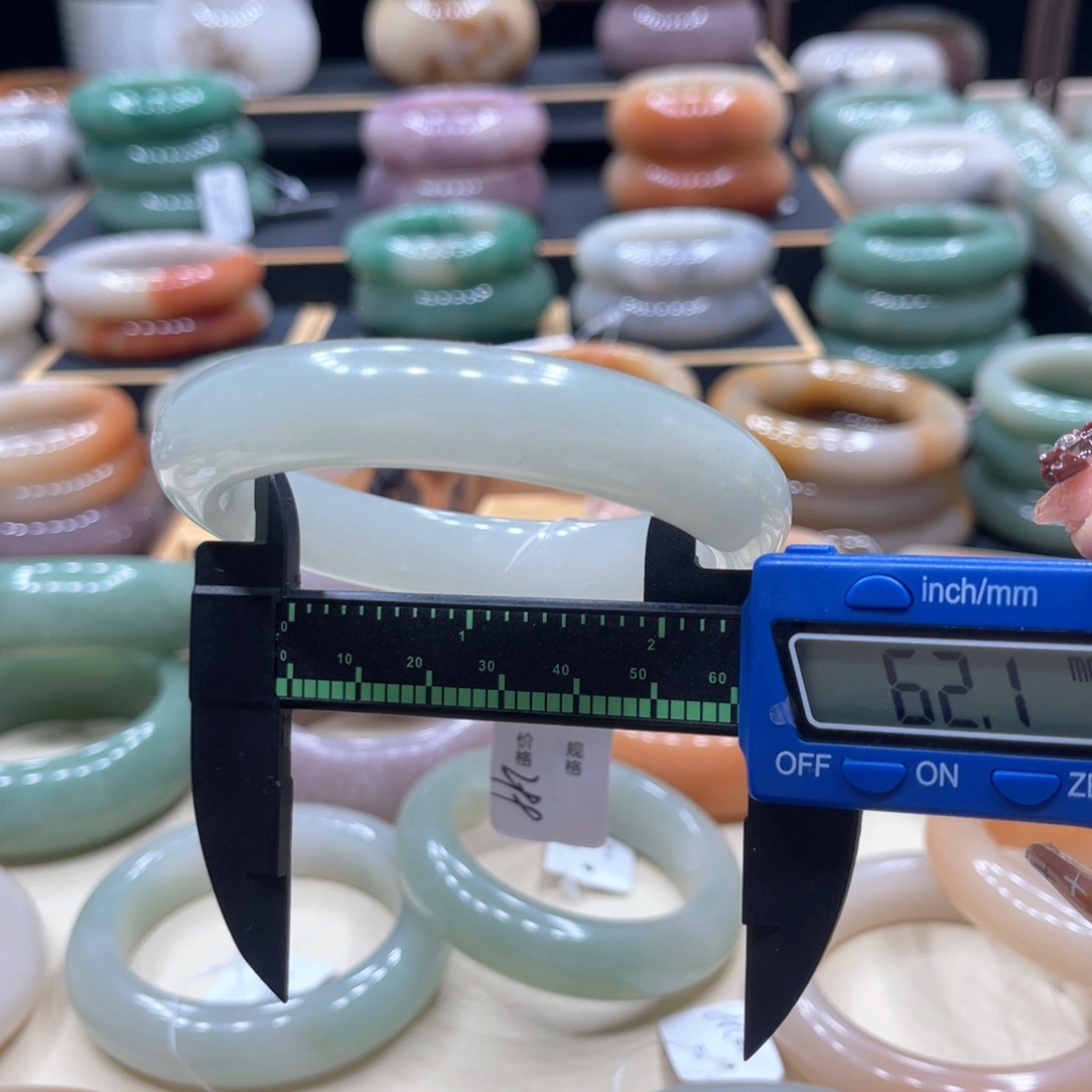 石英质玉手镯合金