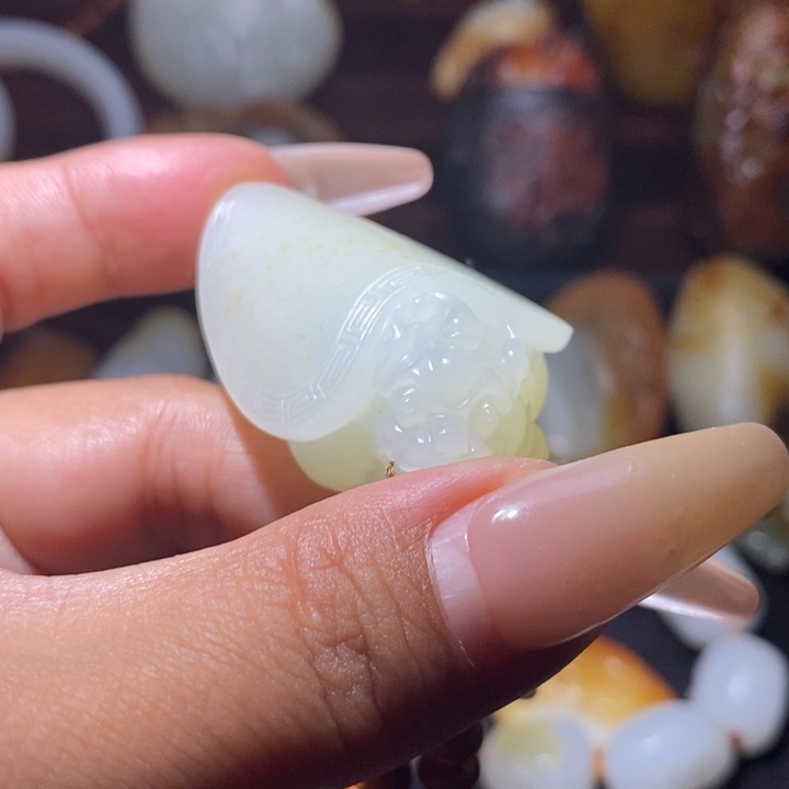 颈饰未镶嵌和田玉