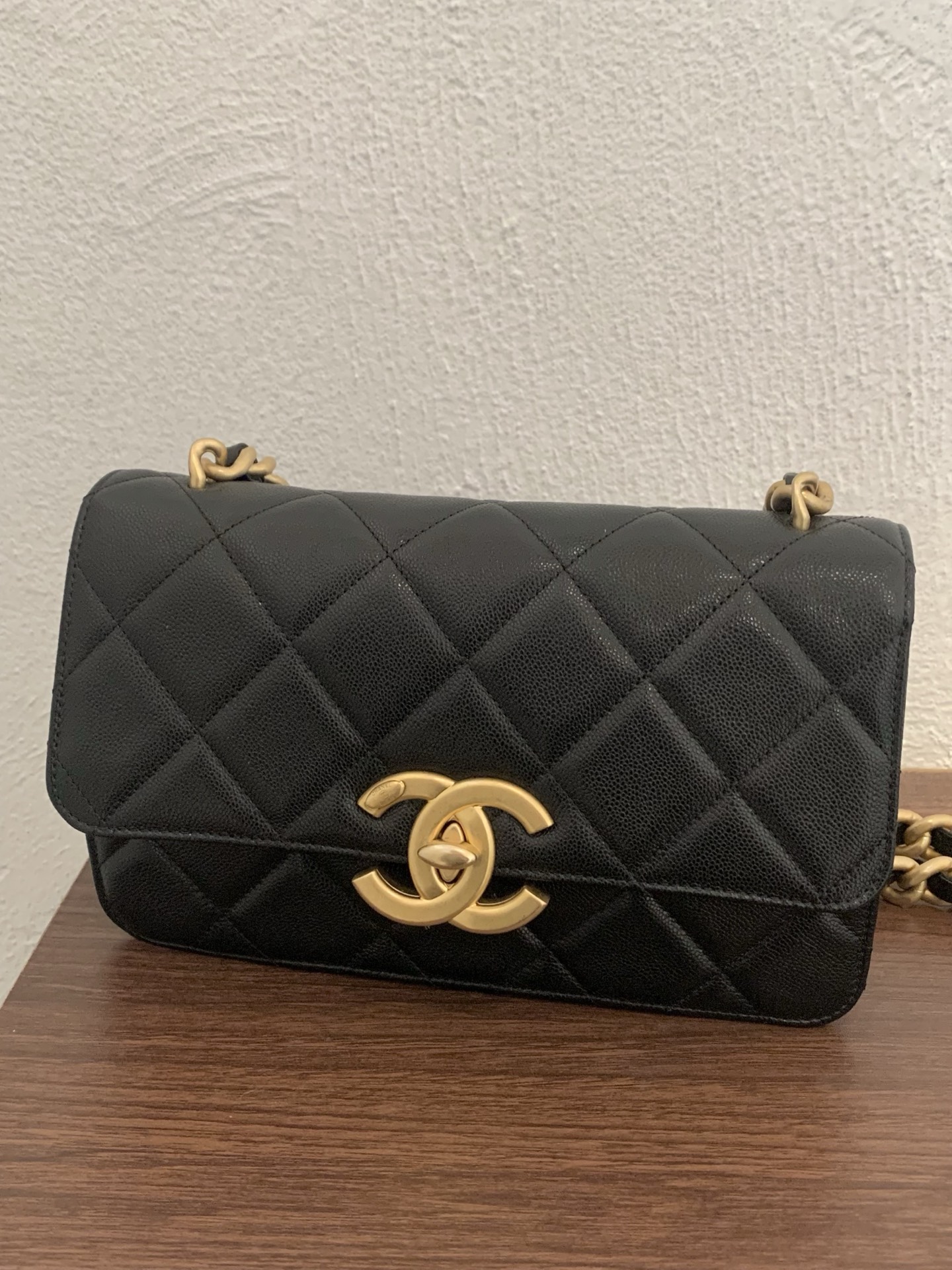 99新 Chanel/香奈儿 HIHI/荔枝皮大logo口盖包芯片款/12139082