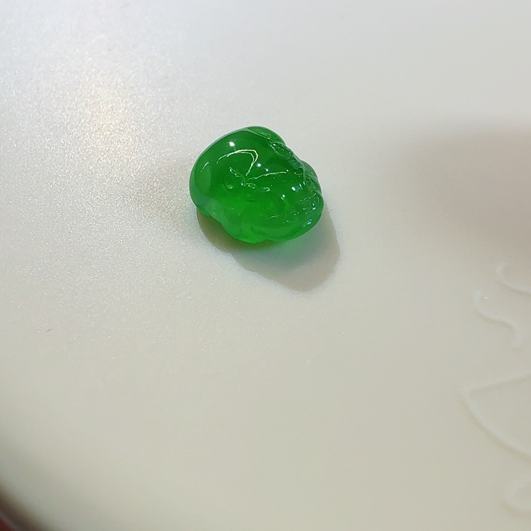 翡翠颈饰未镶嵌冰阳绿满色貔貅