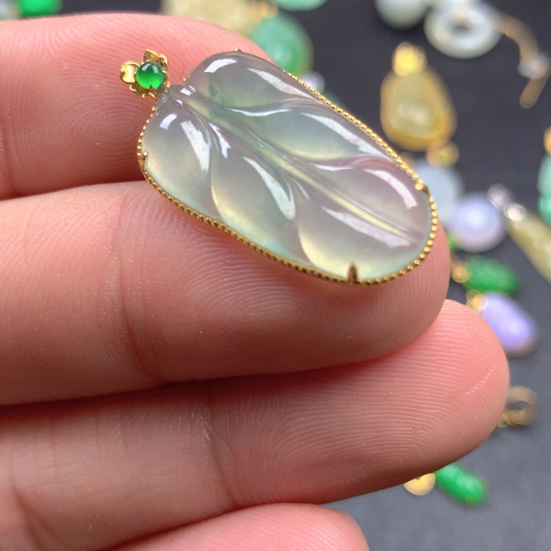 【闪购商品】颈饰18K金镶嵌翡翠I**?翡翠