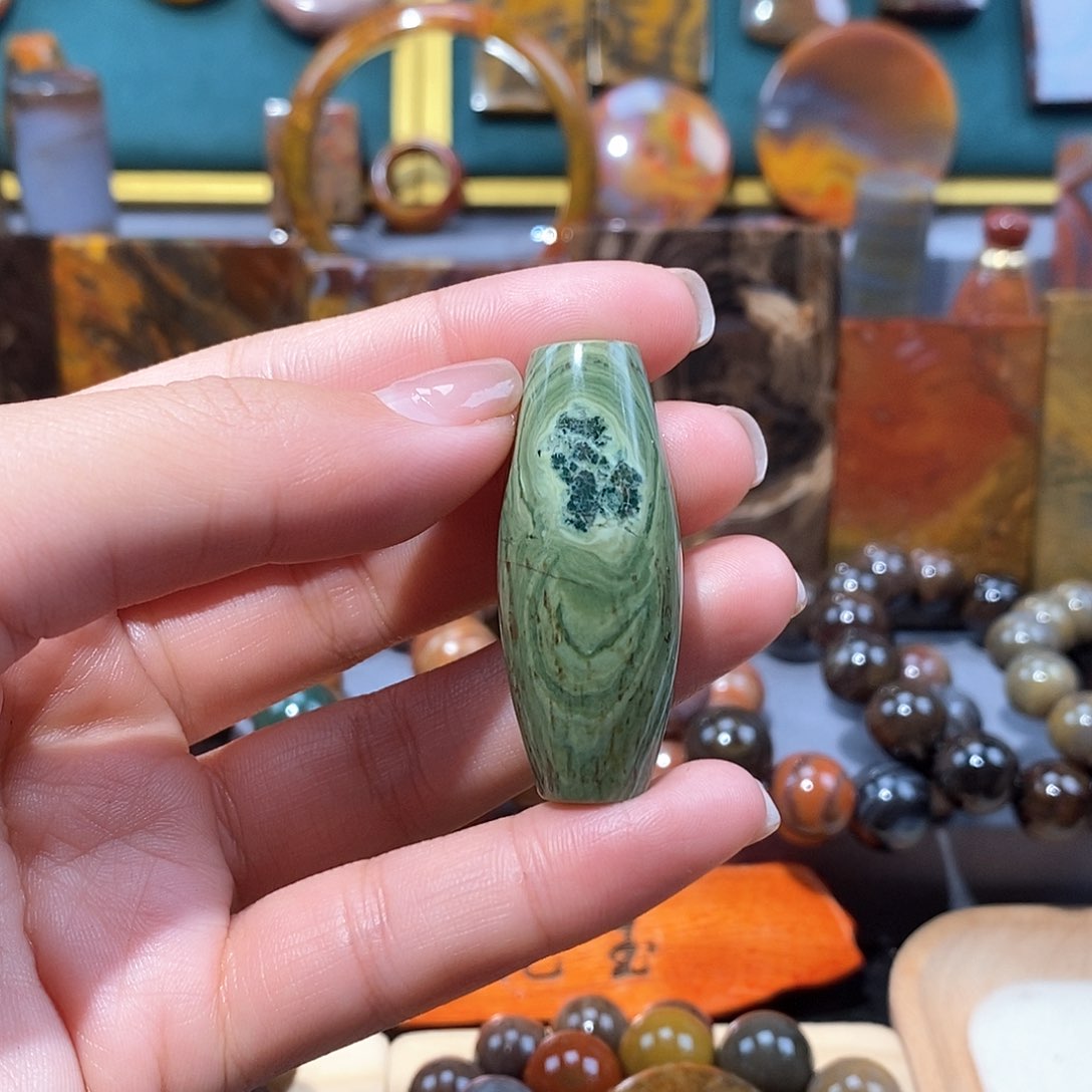 硅化玉天然北票硅化玉吊坠未镶嵌羚***快天然北票硅化玉吊坠