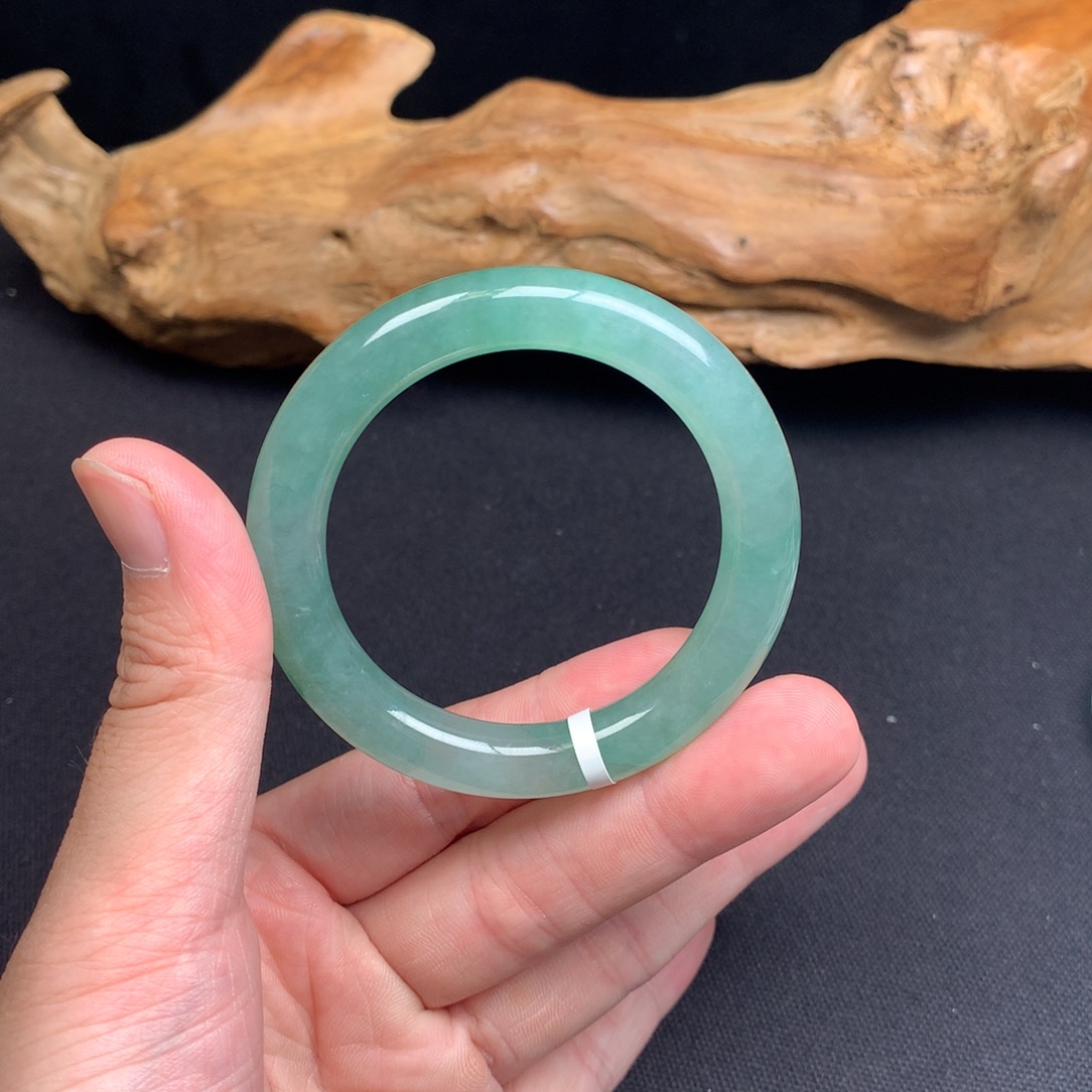 翡翠未镶嵌手镯圈口5051