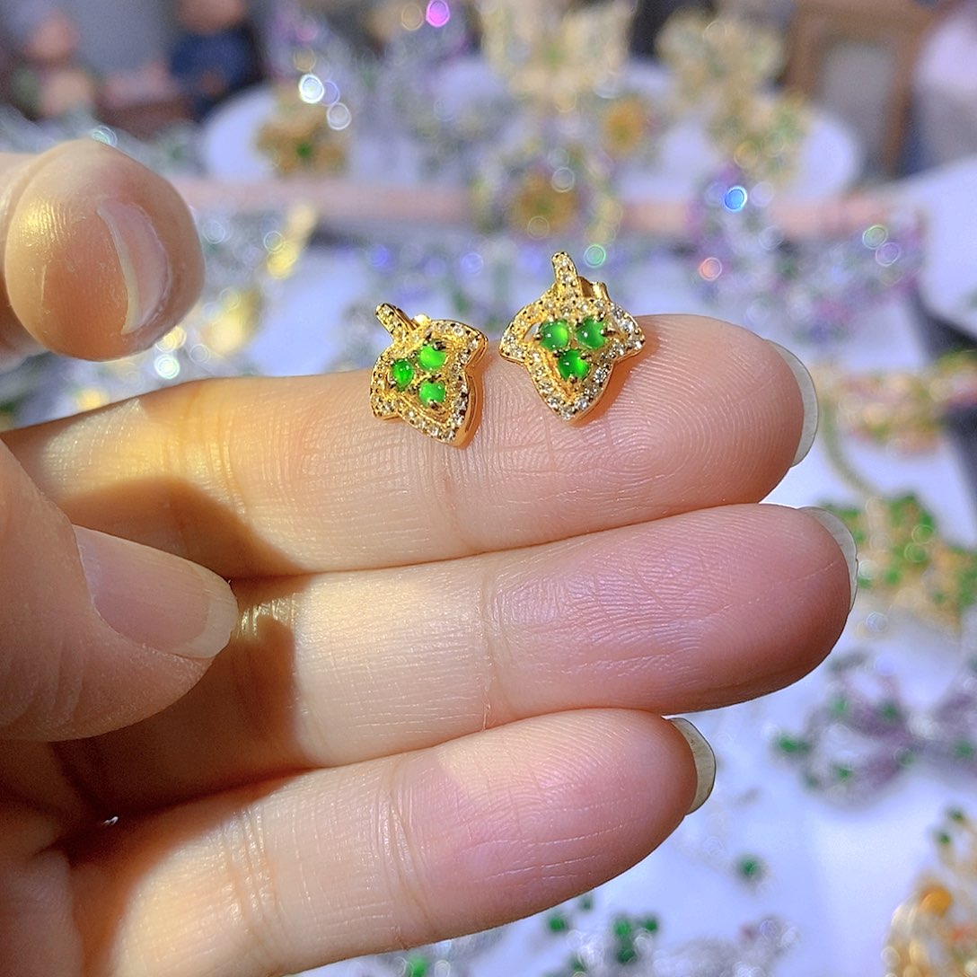 颈饰银S925镶嵌翡翠