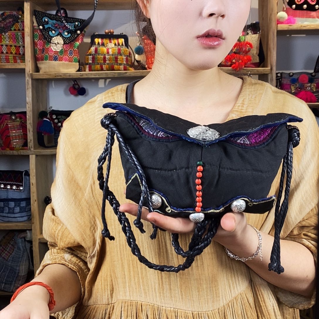 织绣手工制作包包