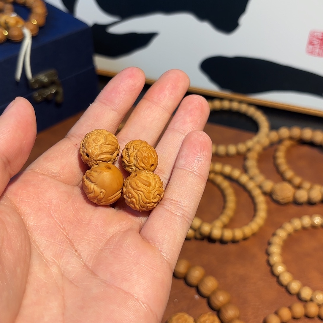 好***.吊坠猴头核桃雕刻