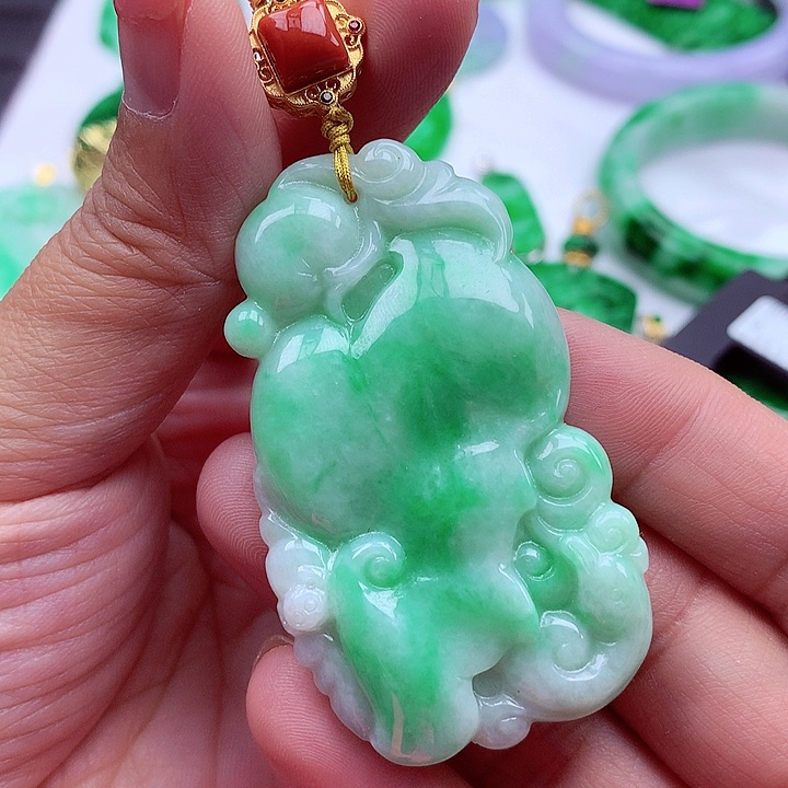 翡翠颈饰银S925镶嵌翡翠