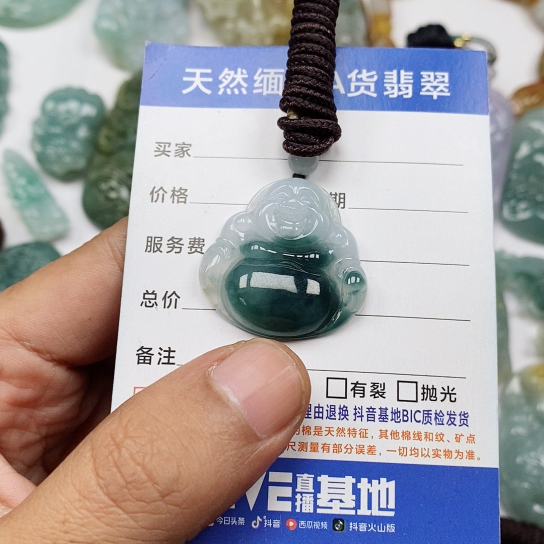 翡翠未镶嵌颈饰佛公