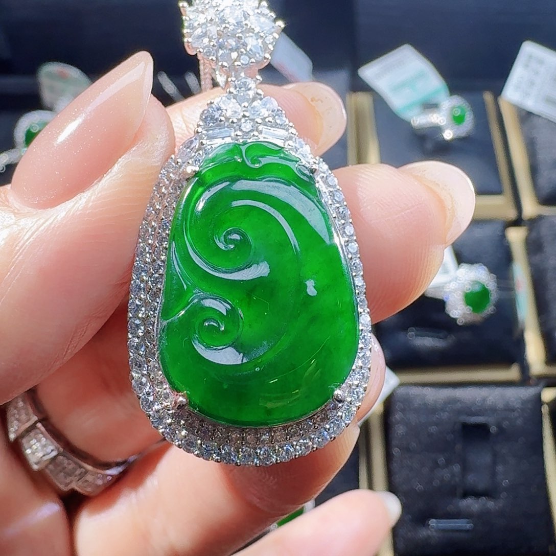 翡翠手镯未镶嵌天然翡A货